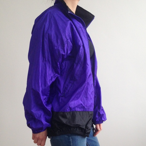 VINTAGE Northern Climate - Purple & Black Windbreaker - Picture 4 of 8